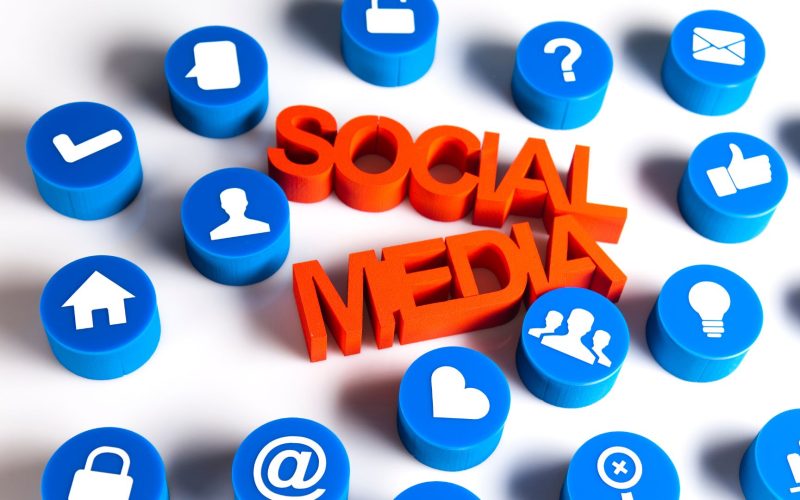 algoritmi dei social network